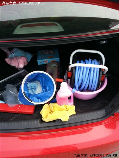 上海七莘路和黎安路附近发生塌陷