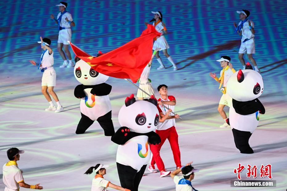 成都大运会开幕式以青春追梦为主题 融合蜀锦蓉