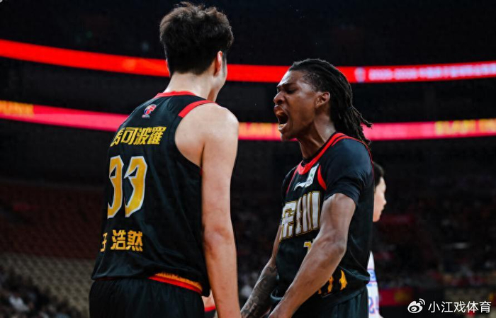 深圳队五连胜登顶积分榜，反超广东队冲击四强