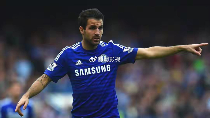 英超历史攻击型中场巅峰对决：德布劳内、兰帕