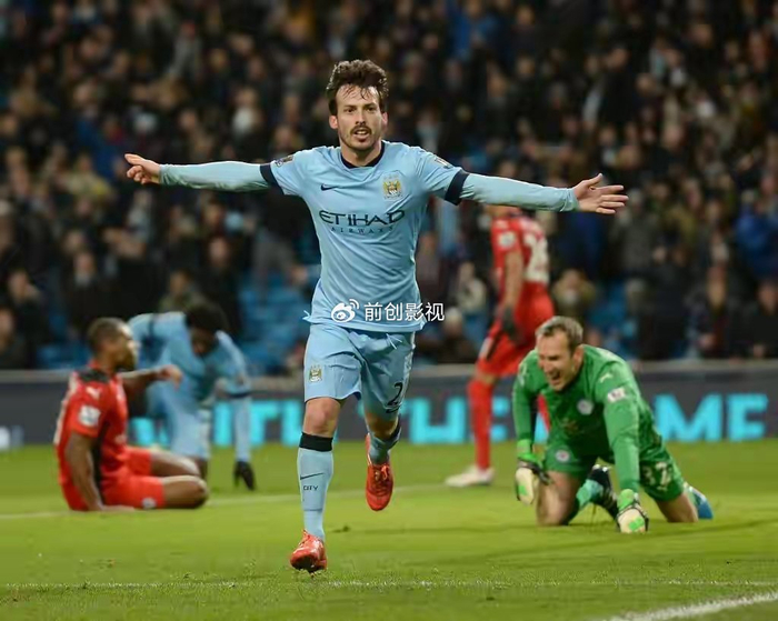 英超历史攻击型中场巅峰对决：德布劳内、兰帕