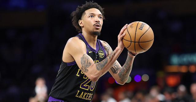 湖人两年合约补强后场深度 尼克·史密斯助力季