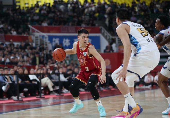 残阵广厦客场不敌山西遭两连败 主帅被驱逐成转