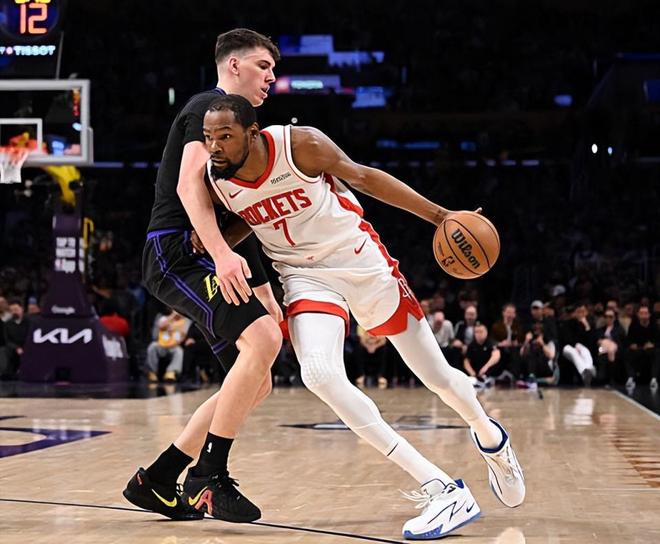 湖人两连胜锁定系列赛优势 拉拉维亚防守成关键